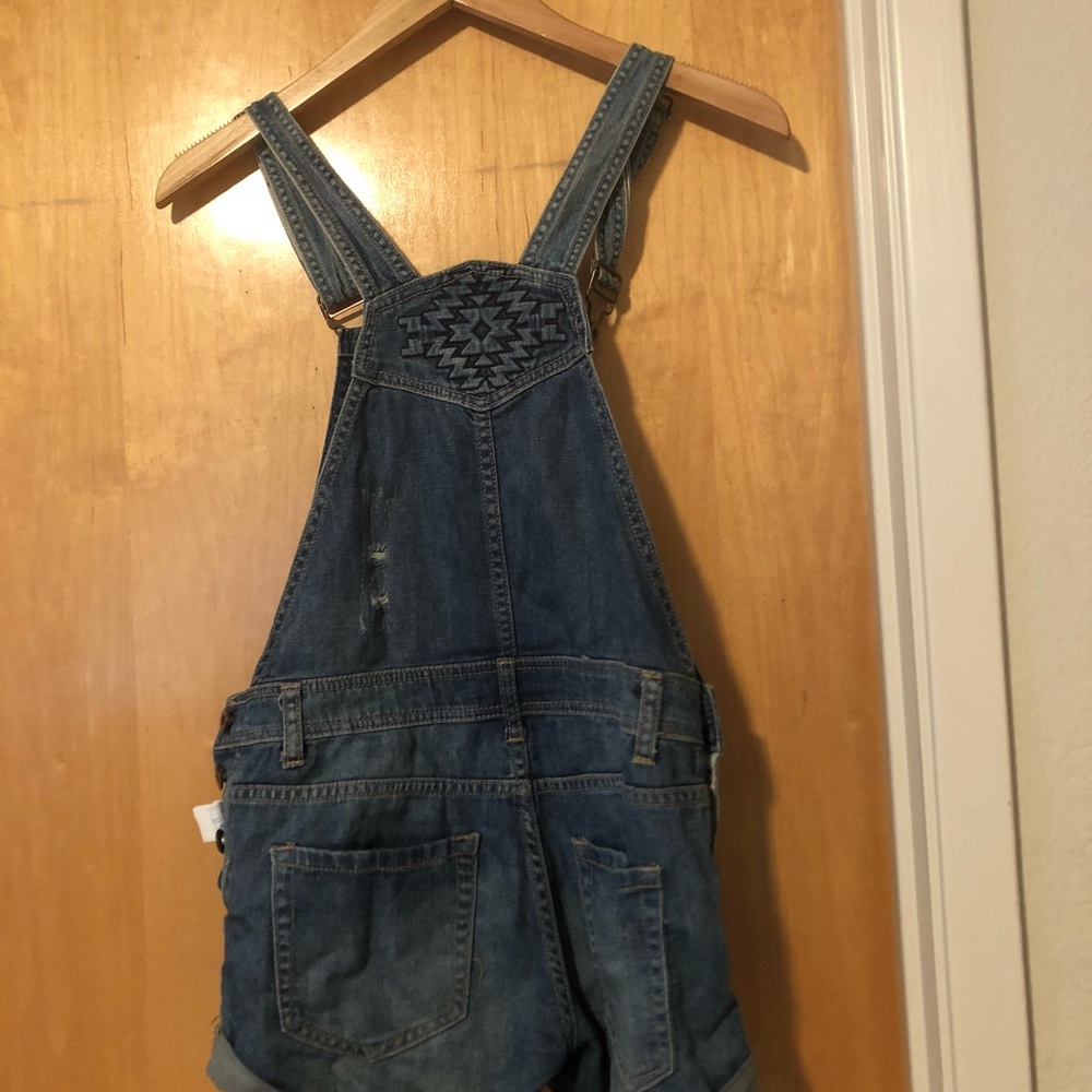 Short overalls